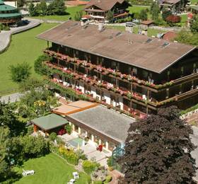 Strolz Hotel-Pension в Майрхофене