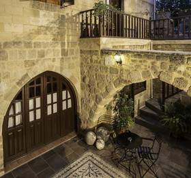 Camelot Traditional Hotel в Родосе