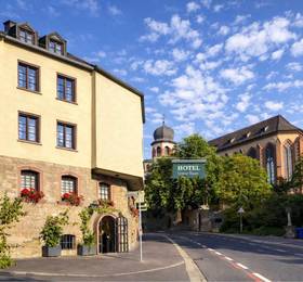 Hotel Gruner Baum в Вюрцбурге