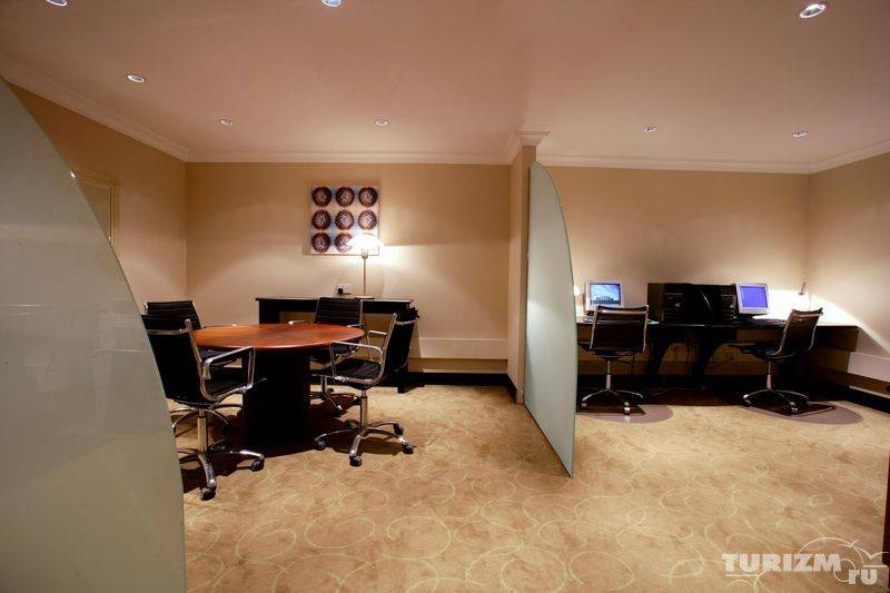Sheraton Kampala Hotel 5* Уганда, Кампала