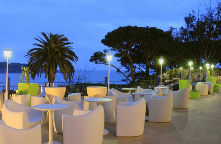 Confortel Caleta Park
