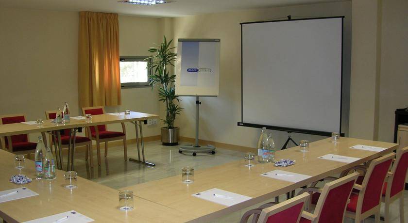 Holiday Inn Express Barcelona-Montmelo 3* Испания, Барселона