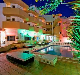 Squash Apartments в Ибице