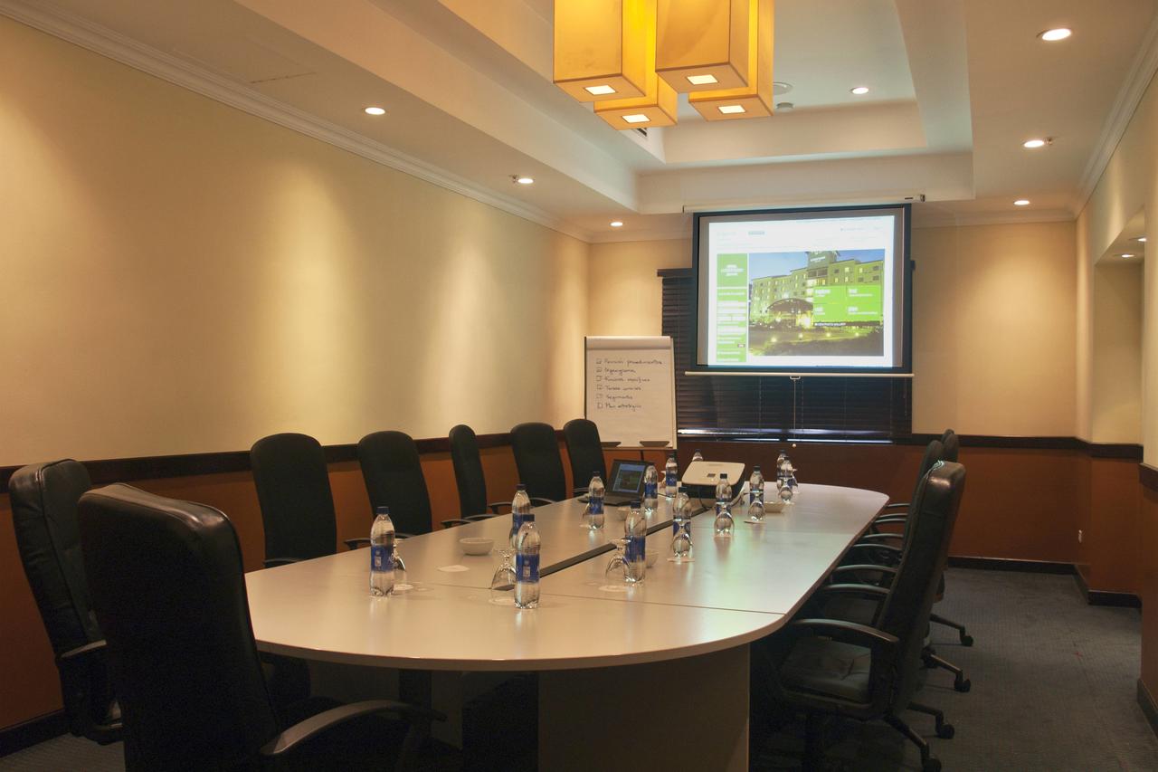Courtyard by Marriott San Salvador 4*
