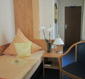 Туры в Hotel Pension Adler Unterturkheim в Германии