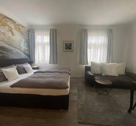 Hotel Pension Adler Unterturkheim в Штутгарте