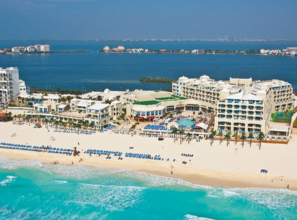Wyndham Alltra Cancun 5*