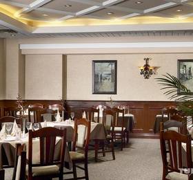 Four Points by Sheraton Toronto Airport West в Торонто