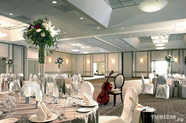 Sheraton Cavalier Calgary Hotel