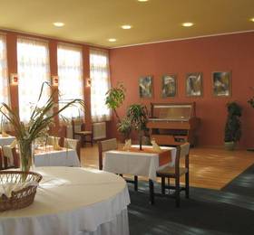 Plus Hotel Liptovsky Jan в Низкие Татры
