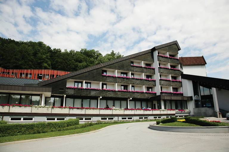 Breza Hotel