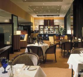 The Westin Grand, Vancouver в Ванкувере