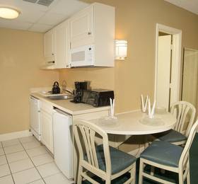 Enclave Suites в Джексонвилле