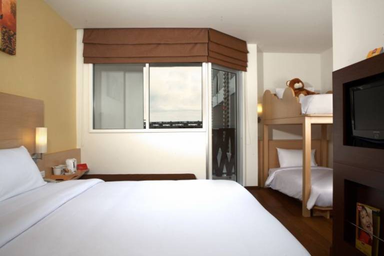 Ibis Erawan