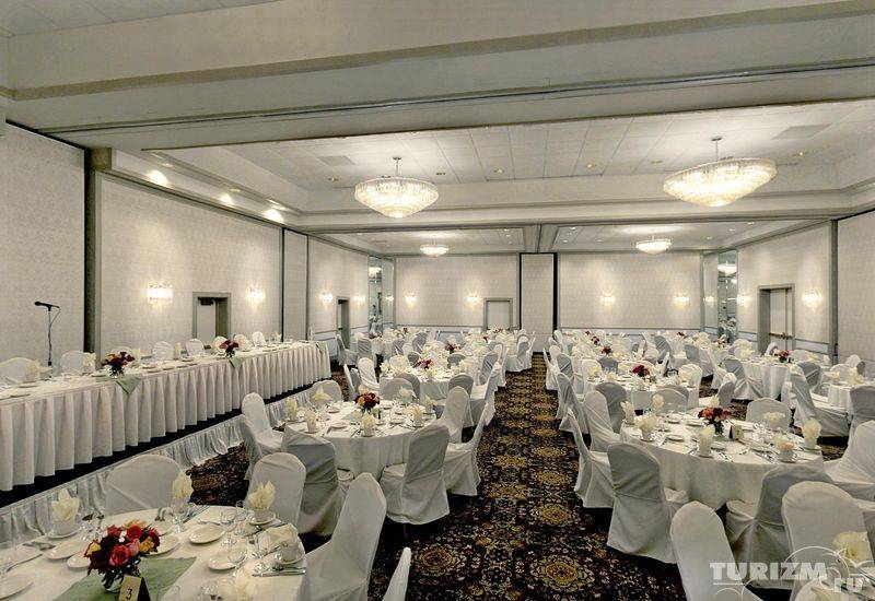 Four Points by Sheraton Milwaukee North 5* США, Браун Дир
