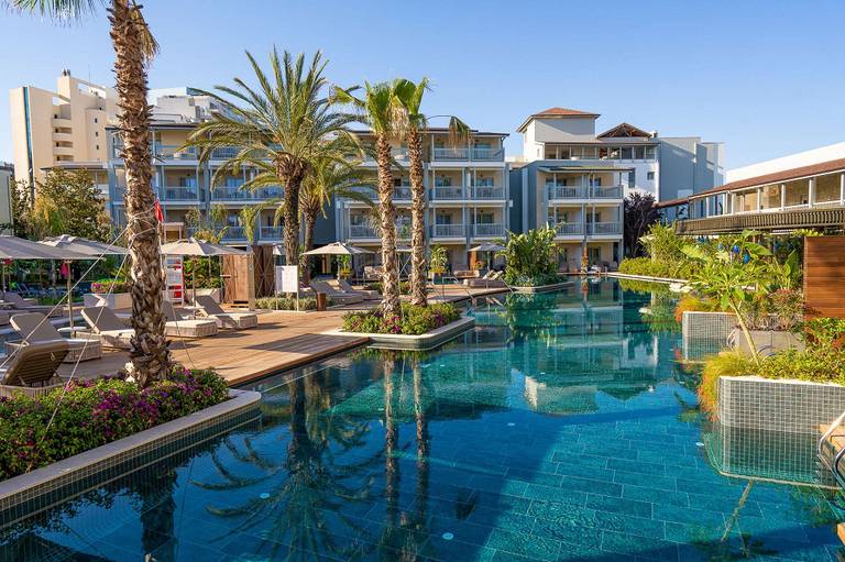 Hotel Lara Barut Collection
