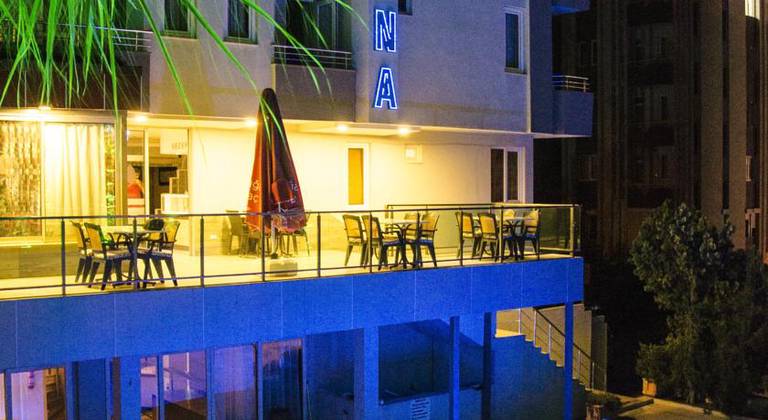 Luna Hotel