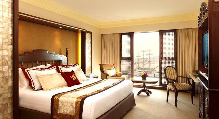 The Manila Hotel