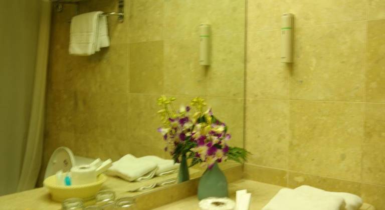 Oxford Suites