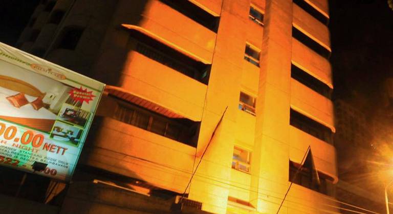 Palm Plaza