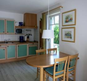 Villa Granitz - Ferienwohnung Rechtern в Остзебад-Гёрене