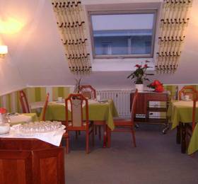 CENTRALHOTEL garni в Оффенбурге