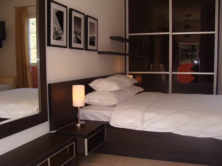 Alessandra Apartments