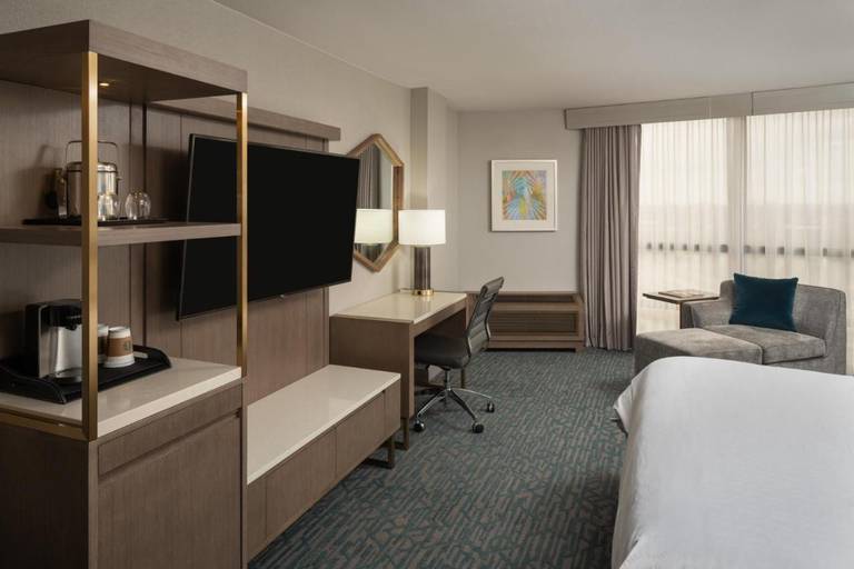 Sheraton Dallas North Hotel