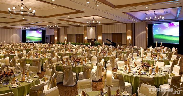 Sheraton Indianapolis Hotel & Suites