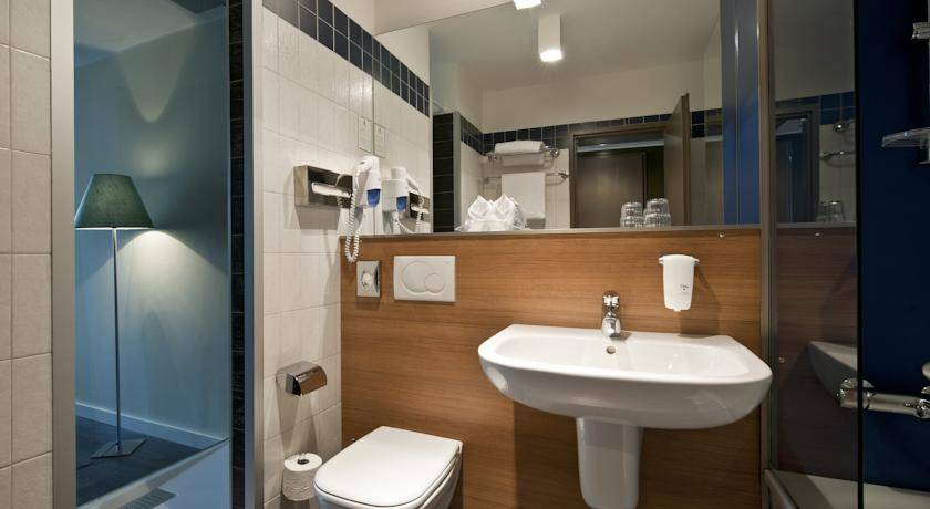 Holiday Inn Lugano Centre 4* Швейцария, Тичино