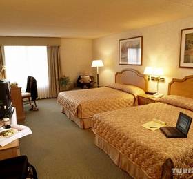 Sheraton Portland Airport Hotel в Портленде
