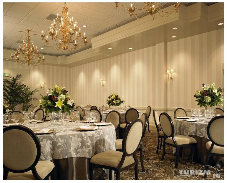 Sheraton Suites Fairplex