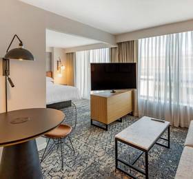 Туры в Sheraton Suites Old Town Alexandria в США