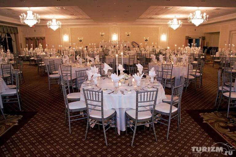 Sheraton Westport Chalet Hotel St. Louis
