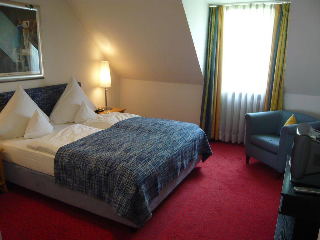 Hotel Nymphenburg Munchen 3*