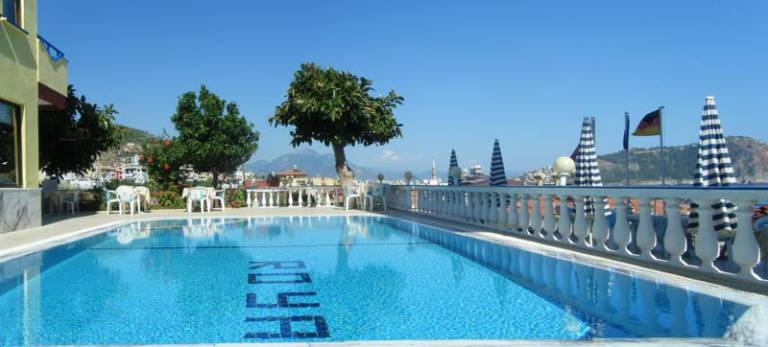 Royal Hotel