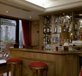 Hotel Le Pierre в Париже