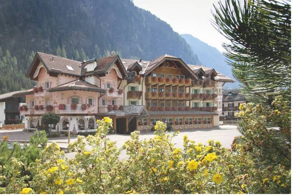 Soreghes Grand Chalet 4* Италия, Валь ди Фасса