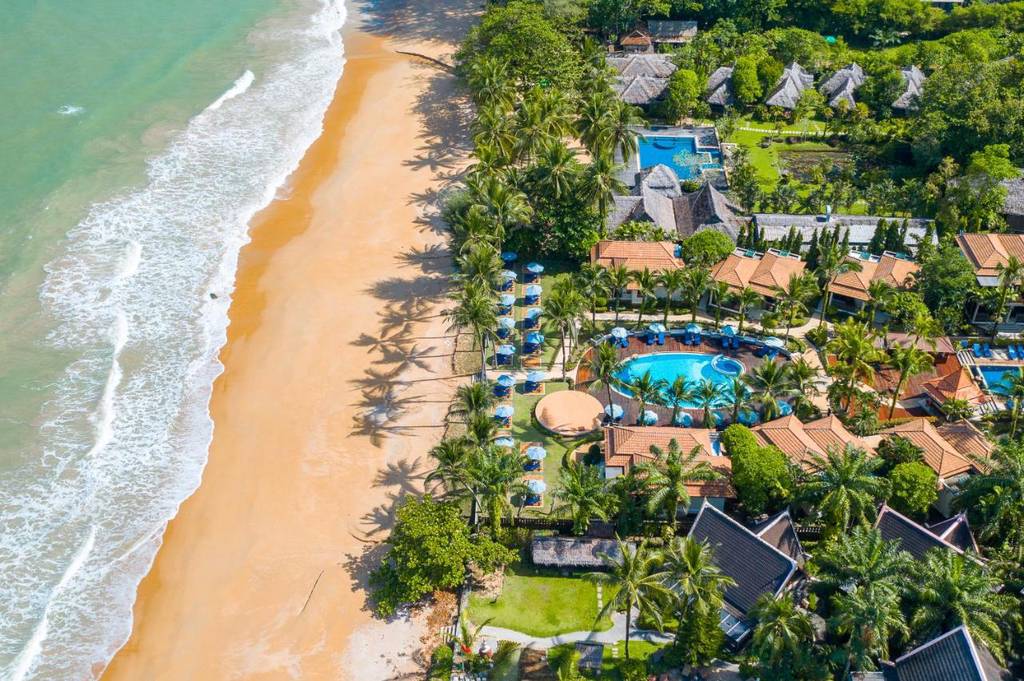 Khao Lak Bay Front Resort 3*