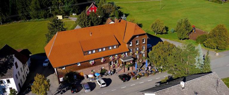 Land-gut-Hotel Hohengasthof Adler