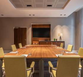 Courtyard by Marriott Cologne в Кельне