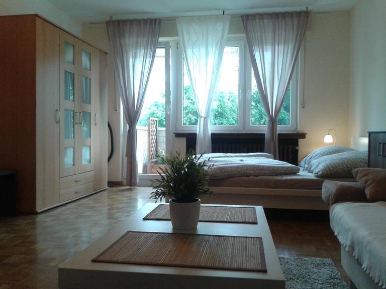 Tuzzini Koln-Apartments