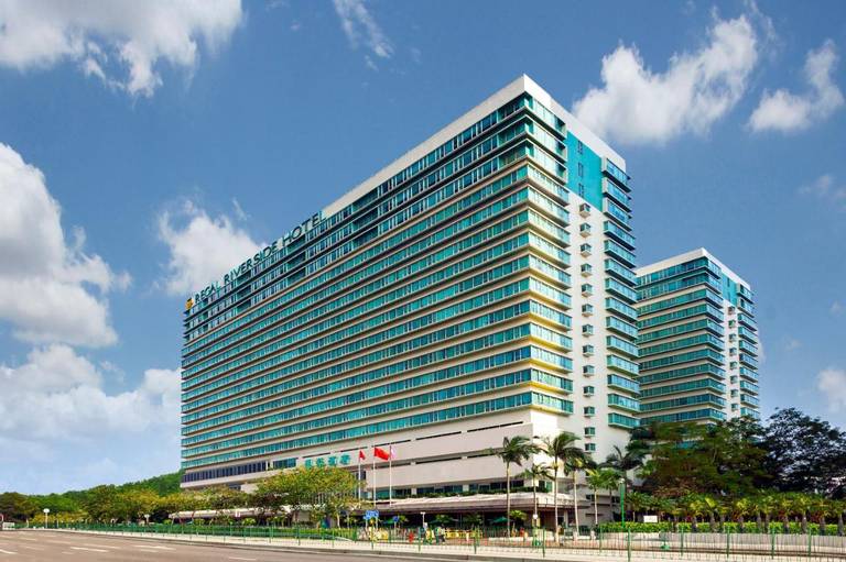 Regal Riverside
