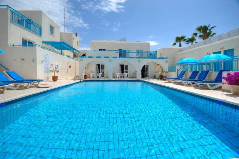 Sunny Hill Hotel Apartments