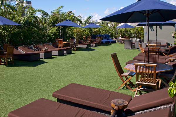 Catalina Hotel & Beach Club