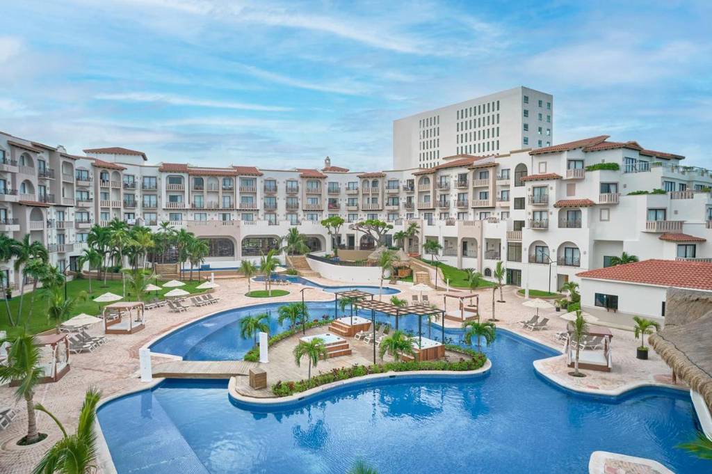 Fiesta Americana Villas Cancun 4*