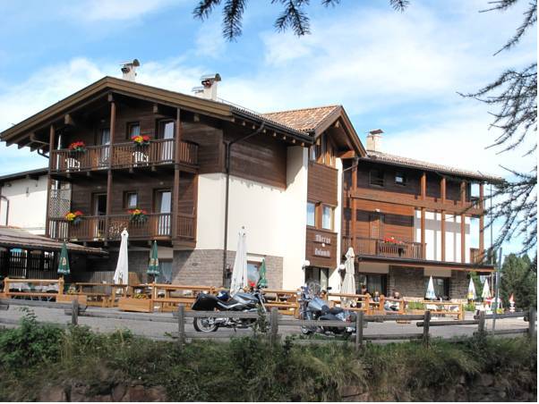 Albergo Dolomiti a Varena 3* Италия, Валь-ди-Фьемме