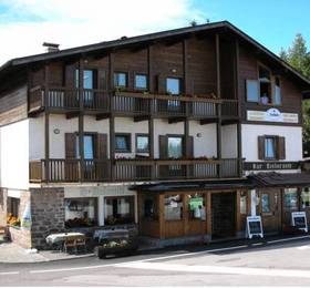 Albergo Dolomiti a Varena в Валь ди Фемме