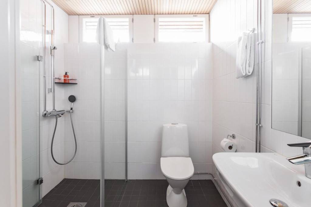 Kokoushotelli Rantapuisto 4*