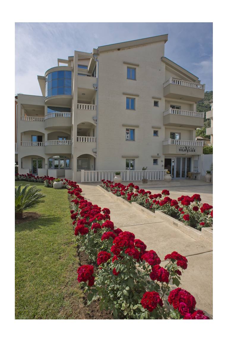 Villa V Lux